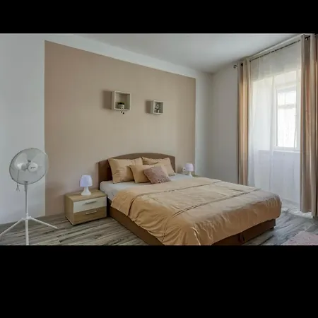 아파트 Townhouse 풀라