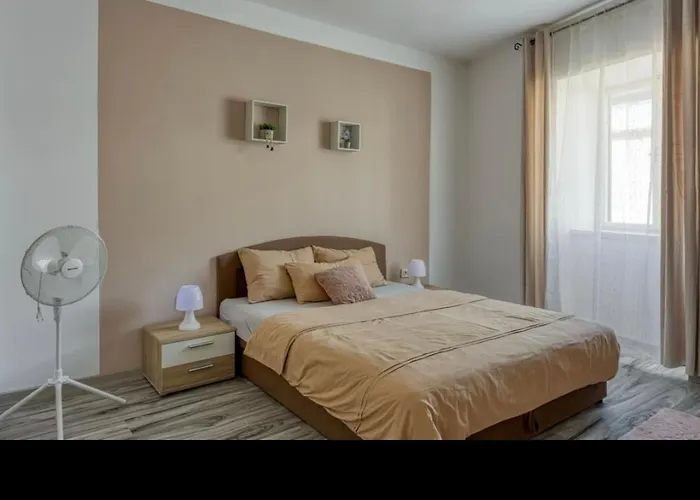 아파트 Townhouse 풀라